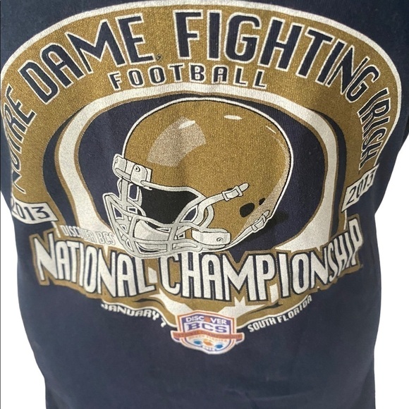 NOTRE Dame Fighting Irish Tshirt size Large - Picture 2 of 6